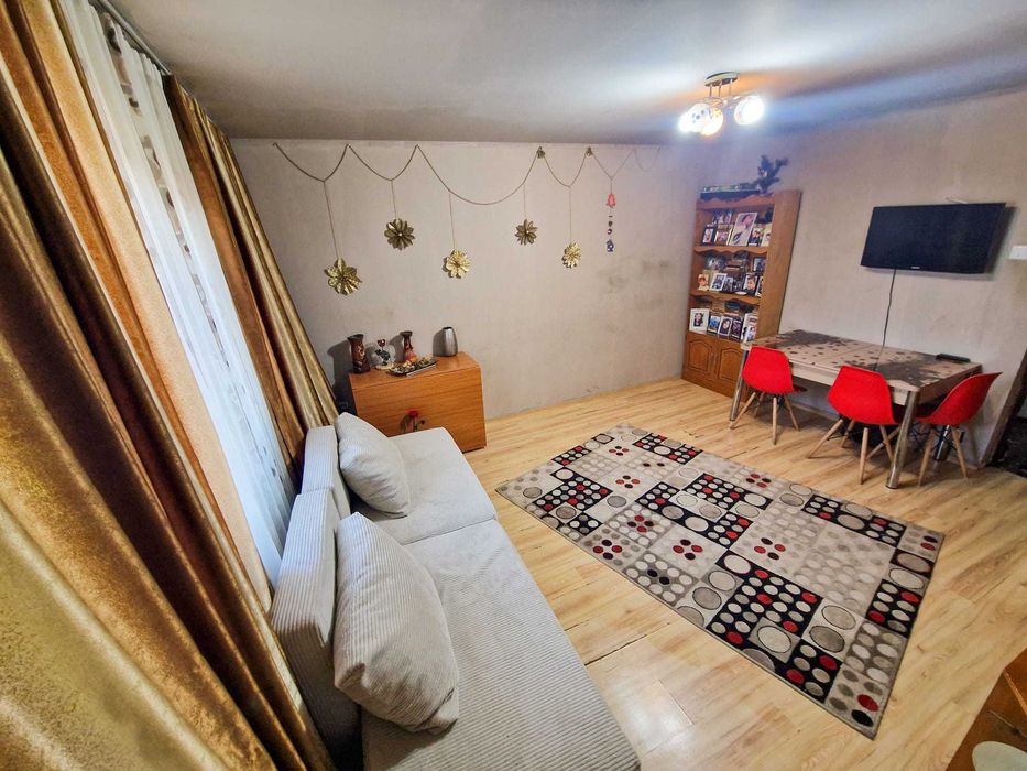 Apartament cu 3 camere