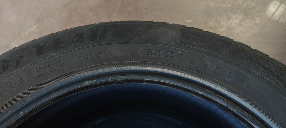 Goodyear Vector 235/55/17 4 seasons