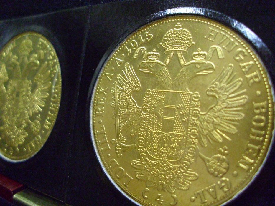 Златни Монети от Стара Колекция