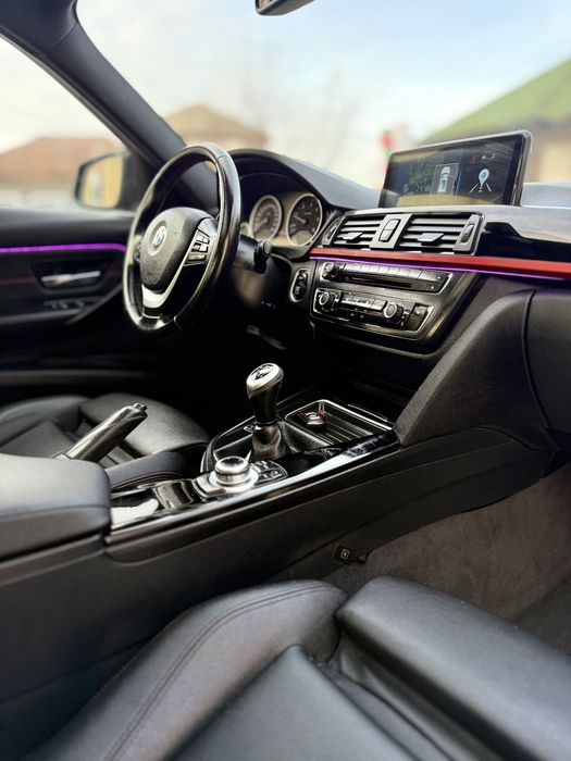 BMW F30 320d Pachet M / Trapa / Import recent