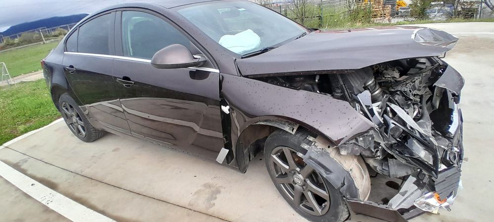 Dezmembram Opel Insignia 1.6 CDTi B16DTH