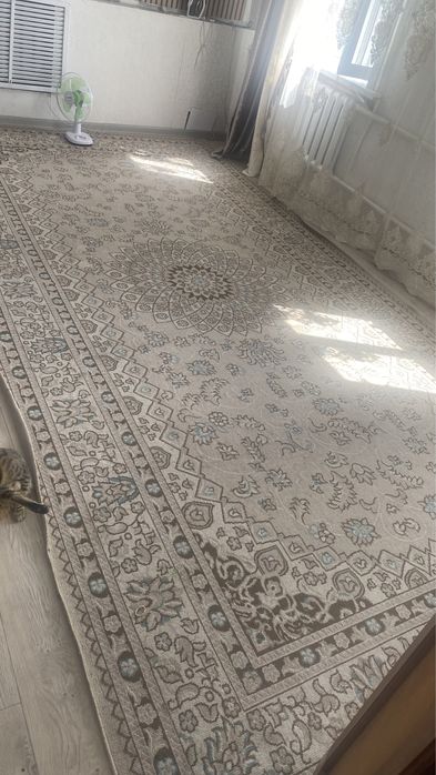 Продам ковер размер 4,93* 2,55