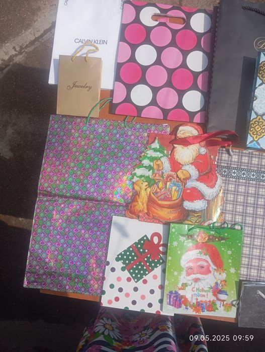 Футляры для ювелирных украшений.