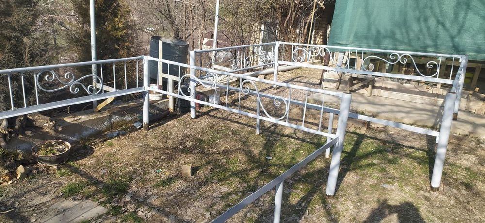 Каравот, супа, сури, тапчан