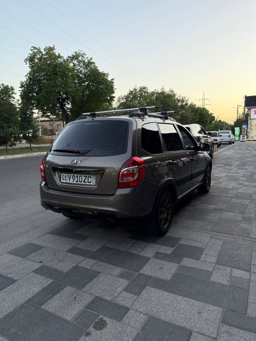 Lada Cross 2016 ideal holatda