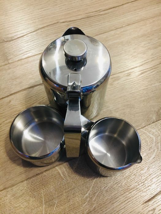 Set inox pentru cafea.