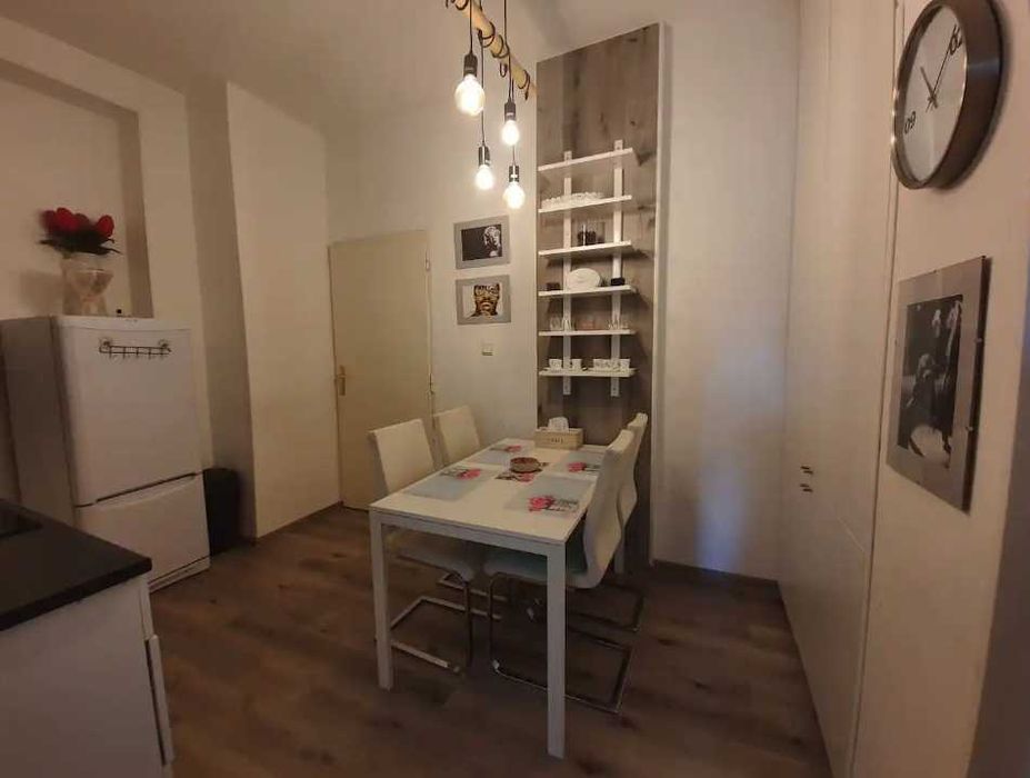 Дава се под наем Двустаен апартамент в Пловдив, Младежки Хълм - 56 кв.м за 229.5 € - Снимка #1