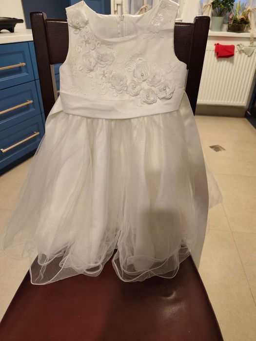 Rochiță eleganta pentru fetițe de 4 ani