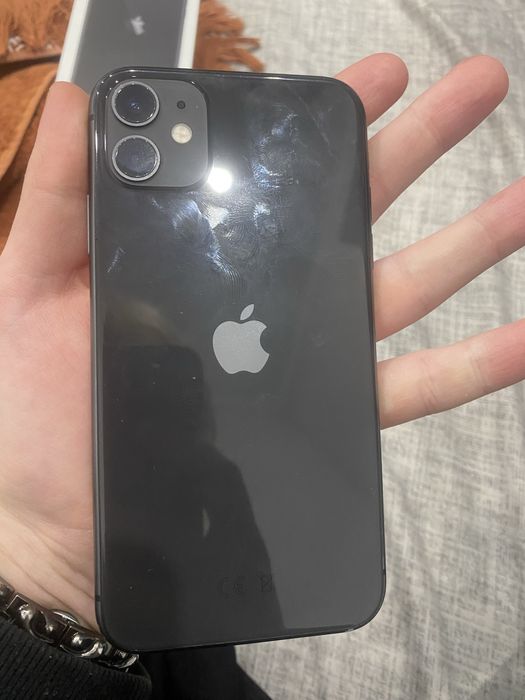 Срочно продам айфон 11 64 гб