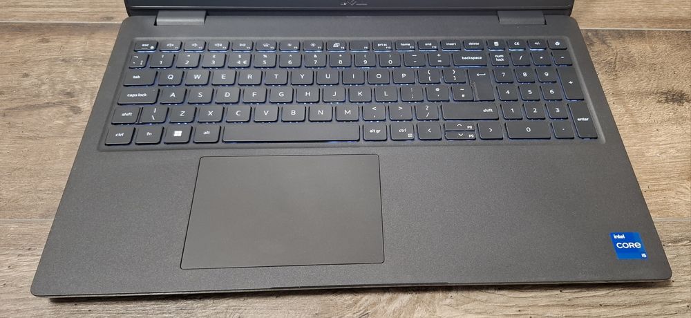 Лаптоп Dell 3520 | I5 1135G7 | 16GB RAM | 256 SSD