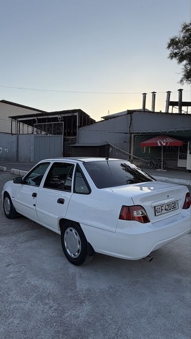 Nexia 2 Dons 1.6 sotiladi