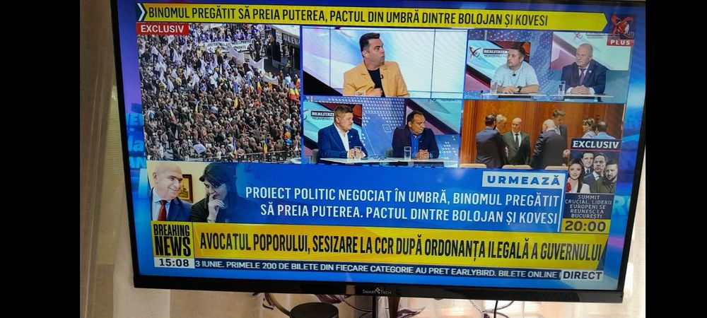 2 televizoare LED DEFECTE pentru piese