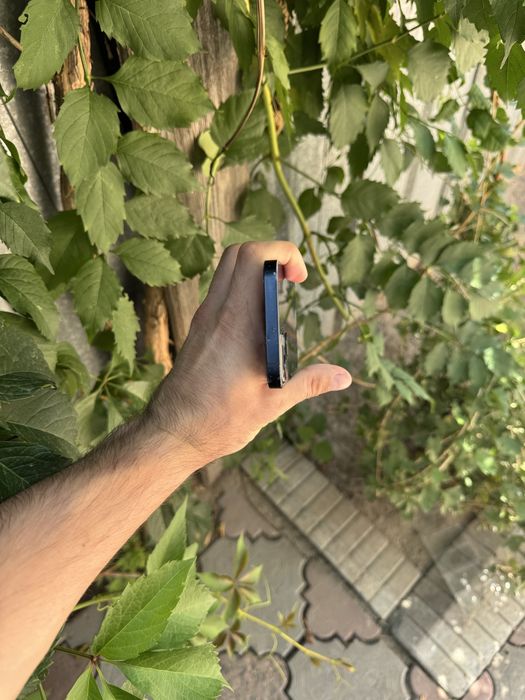 Продам Айфон 13 128Gb