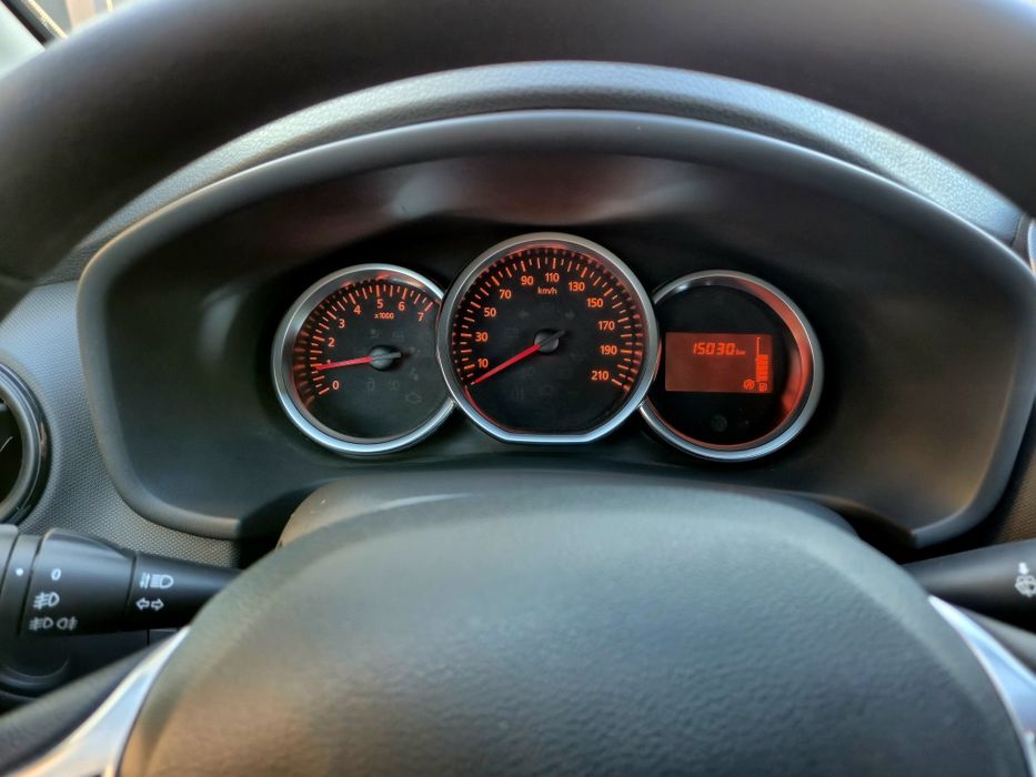Dacia sandero  15.000 km noua 2019 benzina