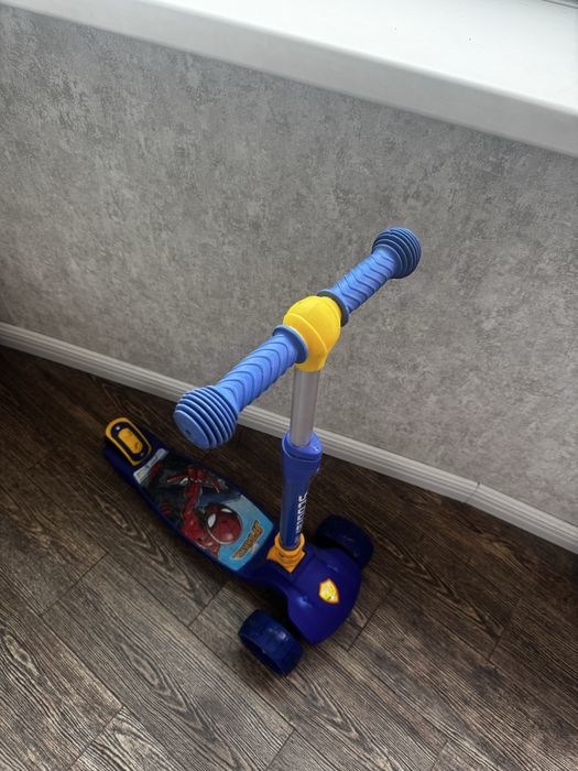 Продам детский самокат