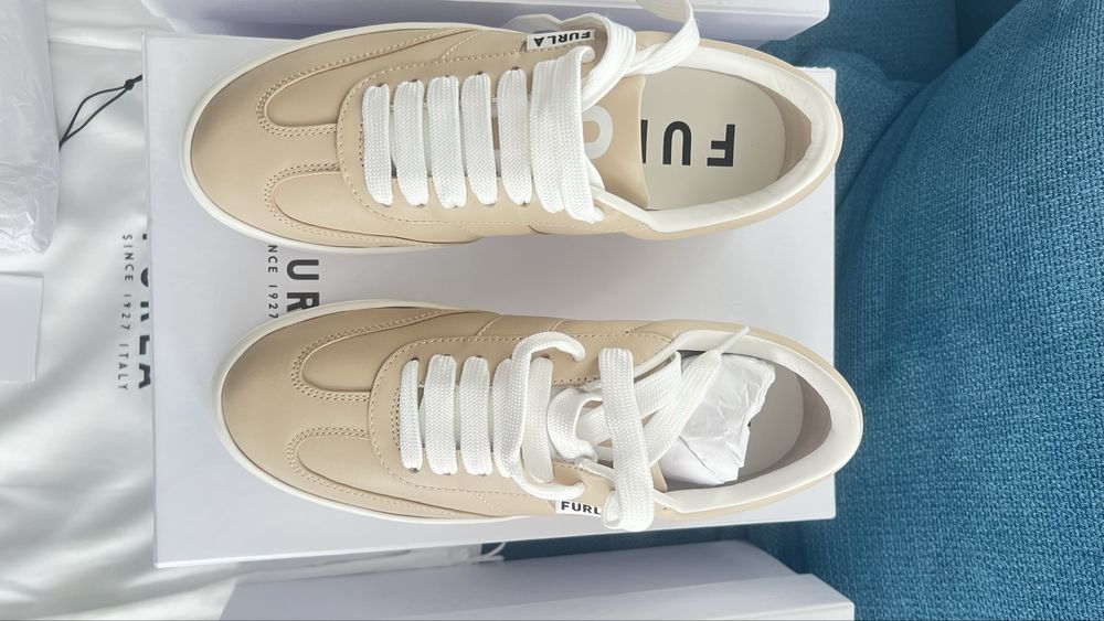 Сникърси FURLA Step Sneakers в 3 модела.100% оригинал с етикети кутии care instructions,противопрахова торбичкс, всичко.Ограничени бройки