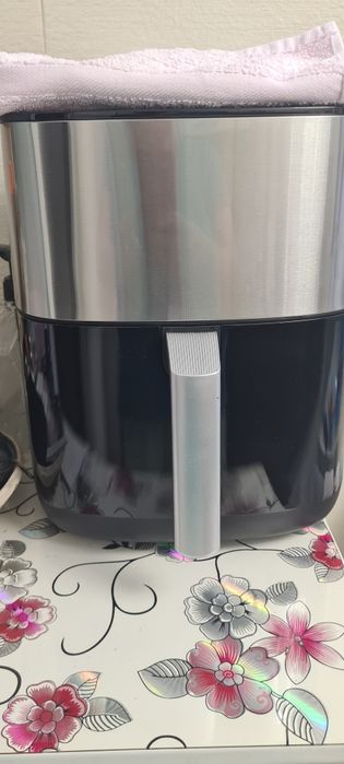 Airfreyer cu aer cald