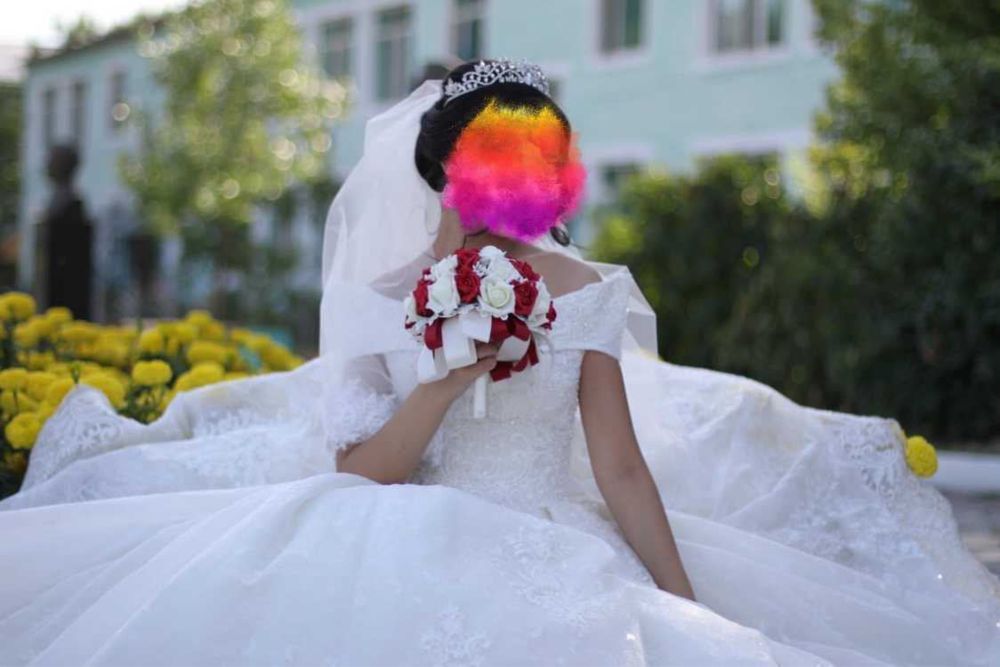 Свадебное платье