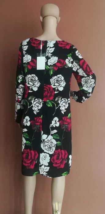 Rochii noi Gina Bacconi