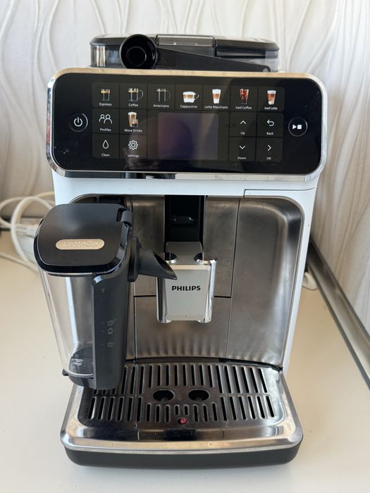 Кафеавтомат Philips EP5543/90 LatteGo