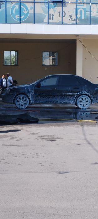 Лачетти 1.8 сотилади