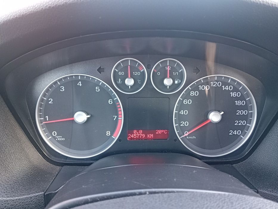 Ford Focus 1.6 benzina
