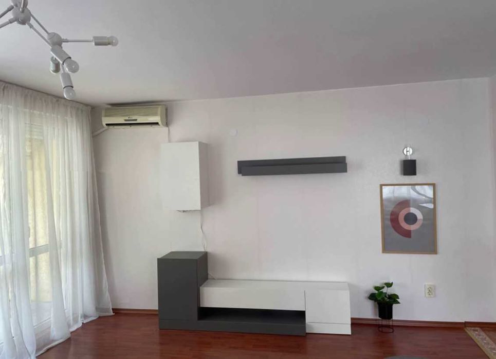 Дава се под наем Двустаен апартамент в София, Младост 2 - 65 кв.м за 577.32 € - Снимка #1