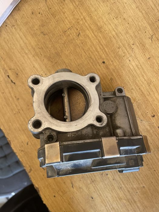 Cobalt,Gentra,Nexia R3 zaslonkasi sotiladi