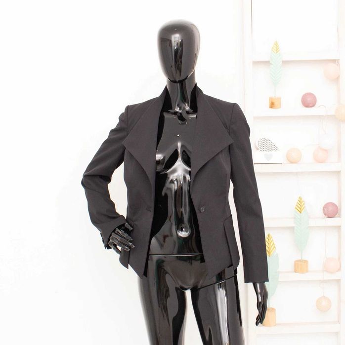 Reiss оригинално дамско сако черно от вълна пеплум S