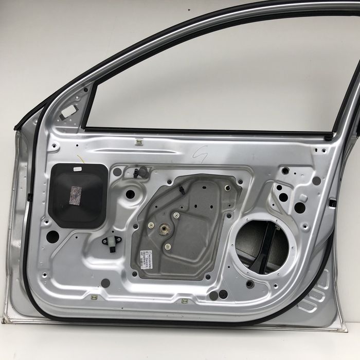 Usa dr fata Skoda Superb 2 cod culoare LA7W