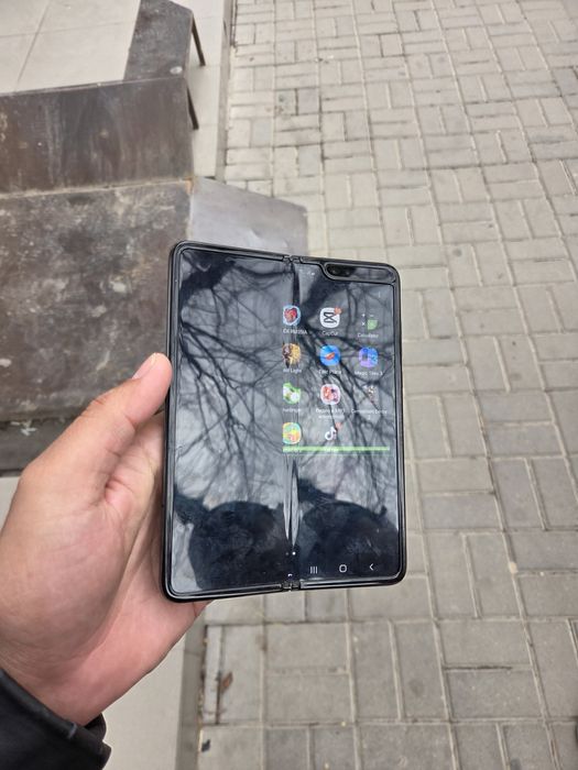Продам телефон Z Fold 512/12