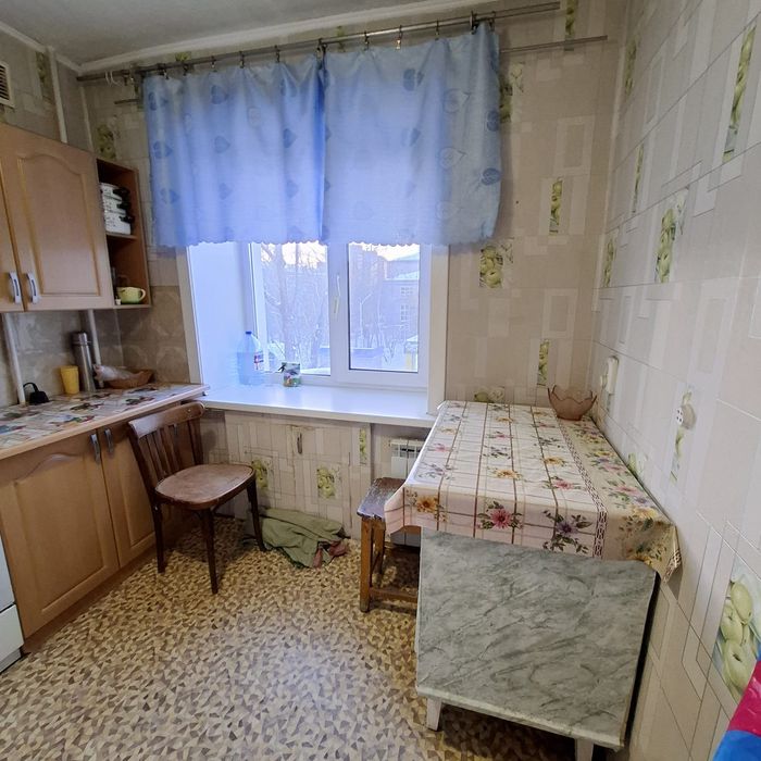 Продам 2 ком квартиру район Уюта