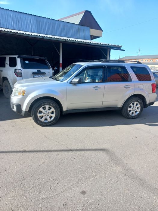 Продам Mazda tribute