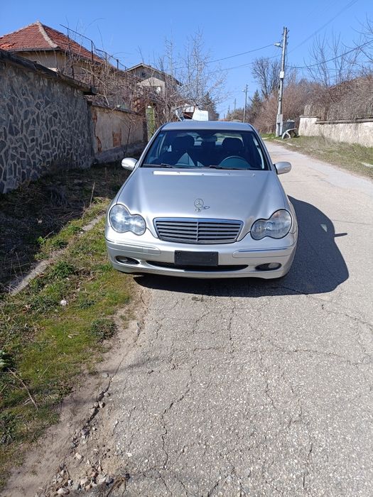 2004 Mercedes C180 бензин