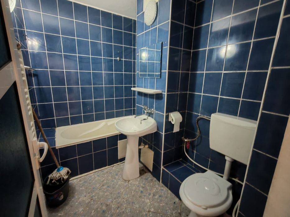 Închiriez apartament 2 camere