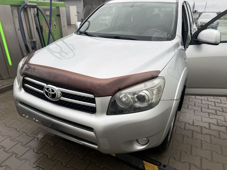 Vand toyota rav 4