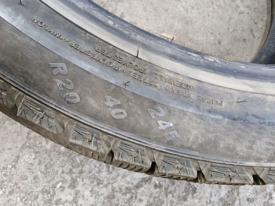 Продам зимнюю резину R20
