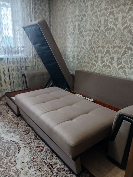 Продам углавой диван