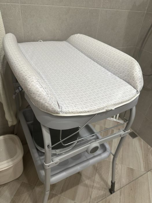 Бебешко корито с повивалник Chicco dots