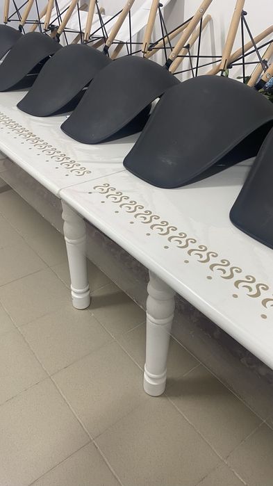 Продам стол для зала