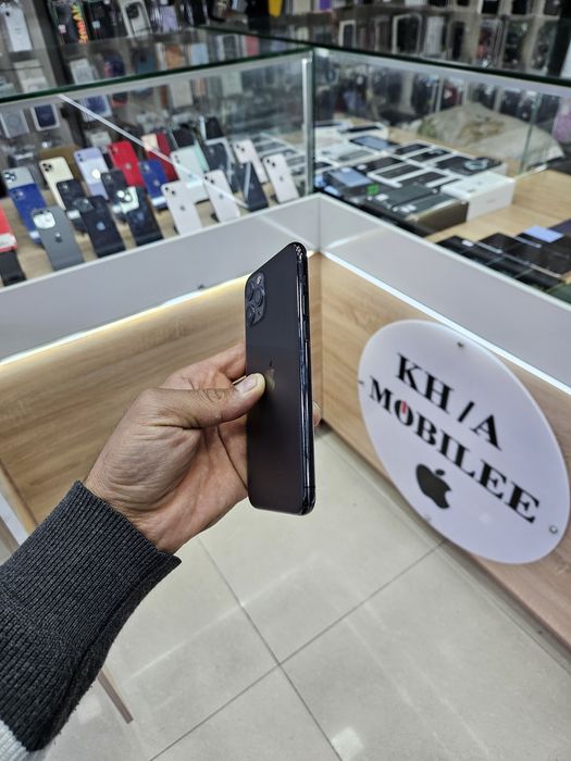 Iphone 11 pro.          .