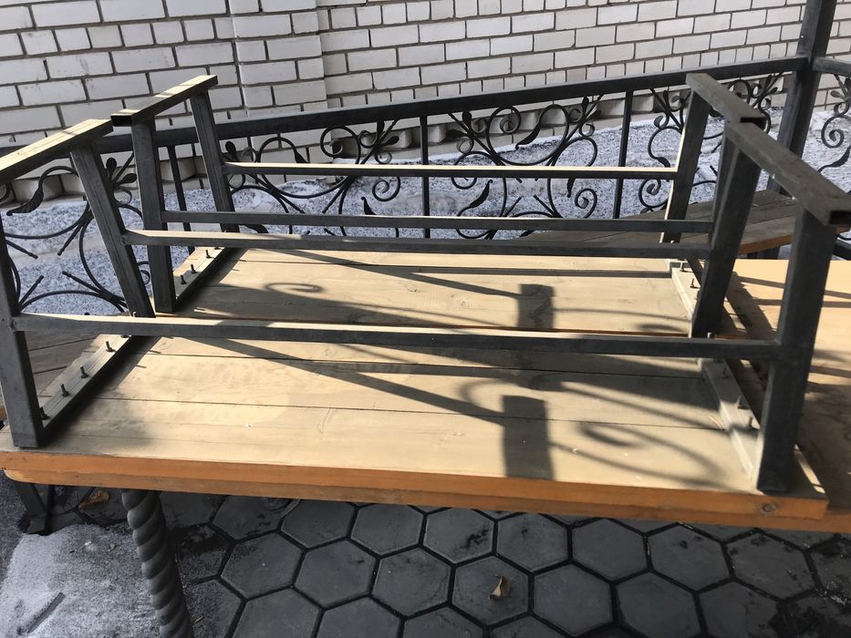 Стол с лавками уличный