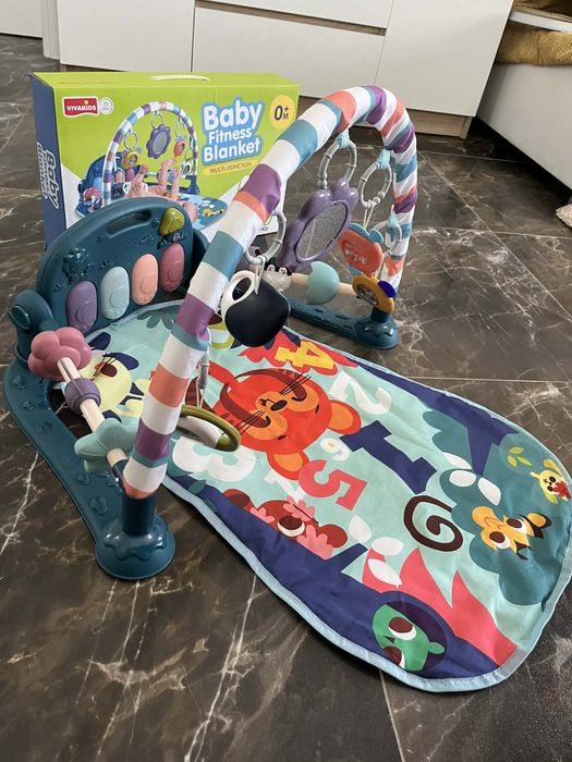 Salteluta, centru si pernuta pentru activitati bebelus (tummy time)