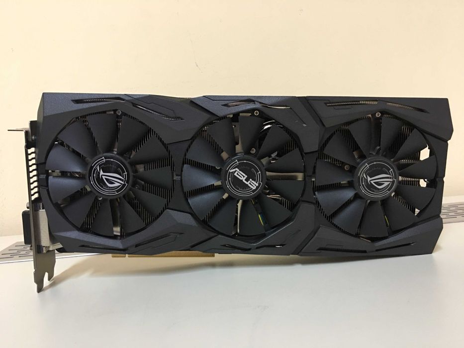 Asus ROG Strix GTX 1070 Gaming 8GB видео карта