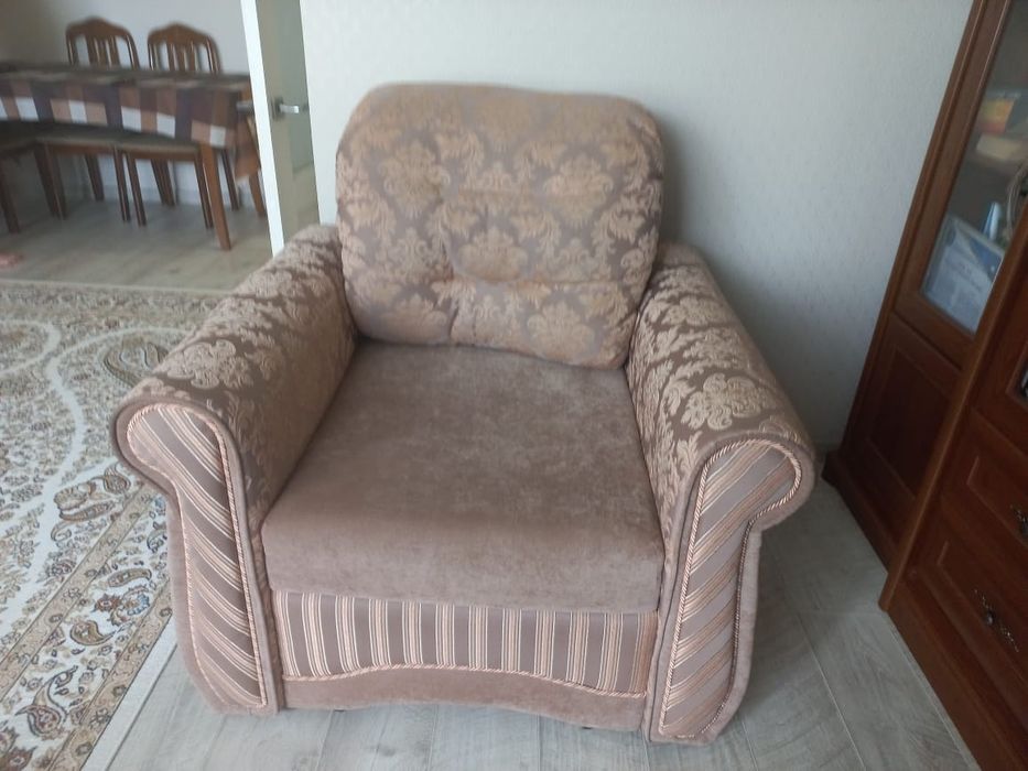 Продам мягкий уголок