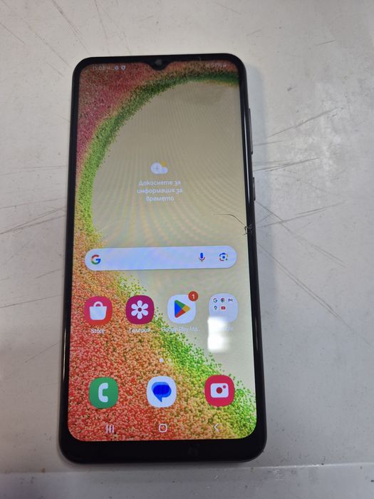 Продавам телефон Samsung A04