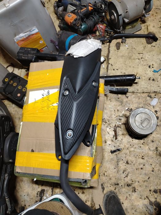 Продам глушители на скутера. 150