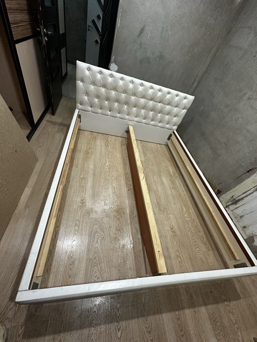 Продам кровать б/у.