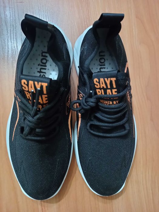 Кроссовки летние мужские.