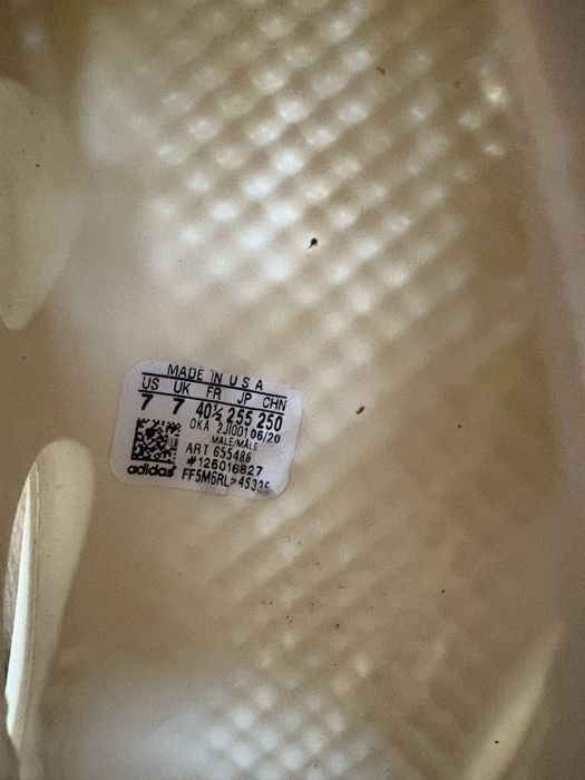 Адидас yeezy foam